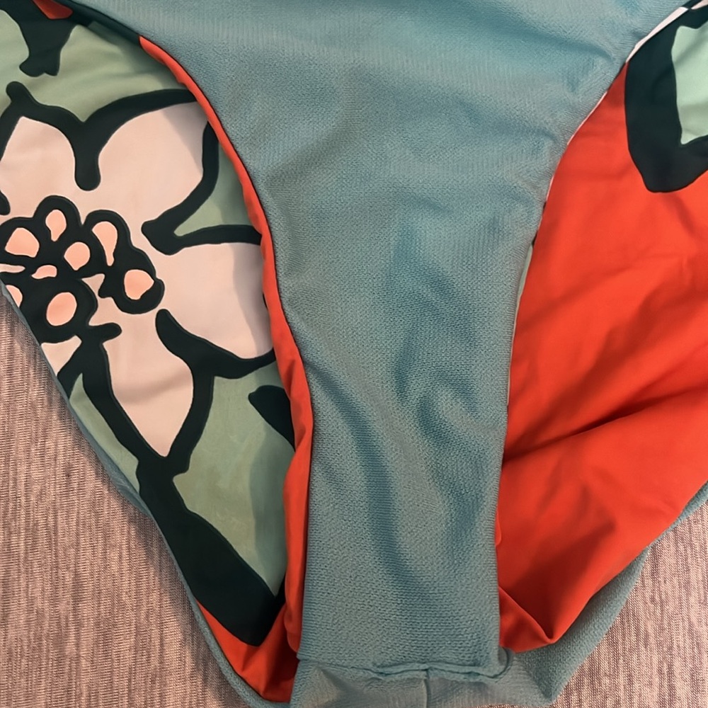 The Bikini Lab Set - image 2